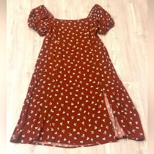 Floral Puff Sleeve Dress in Brown